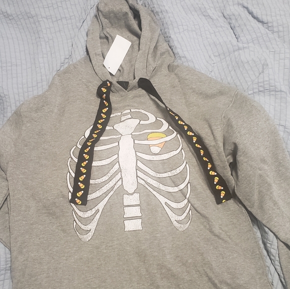 Candycorn sweater - Picture 8 of 9